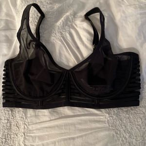 Victoria’s Secret Cage Bra                  NWT